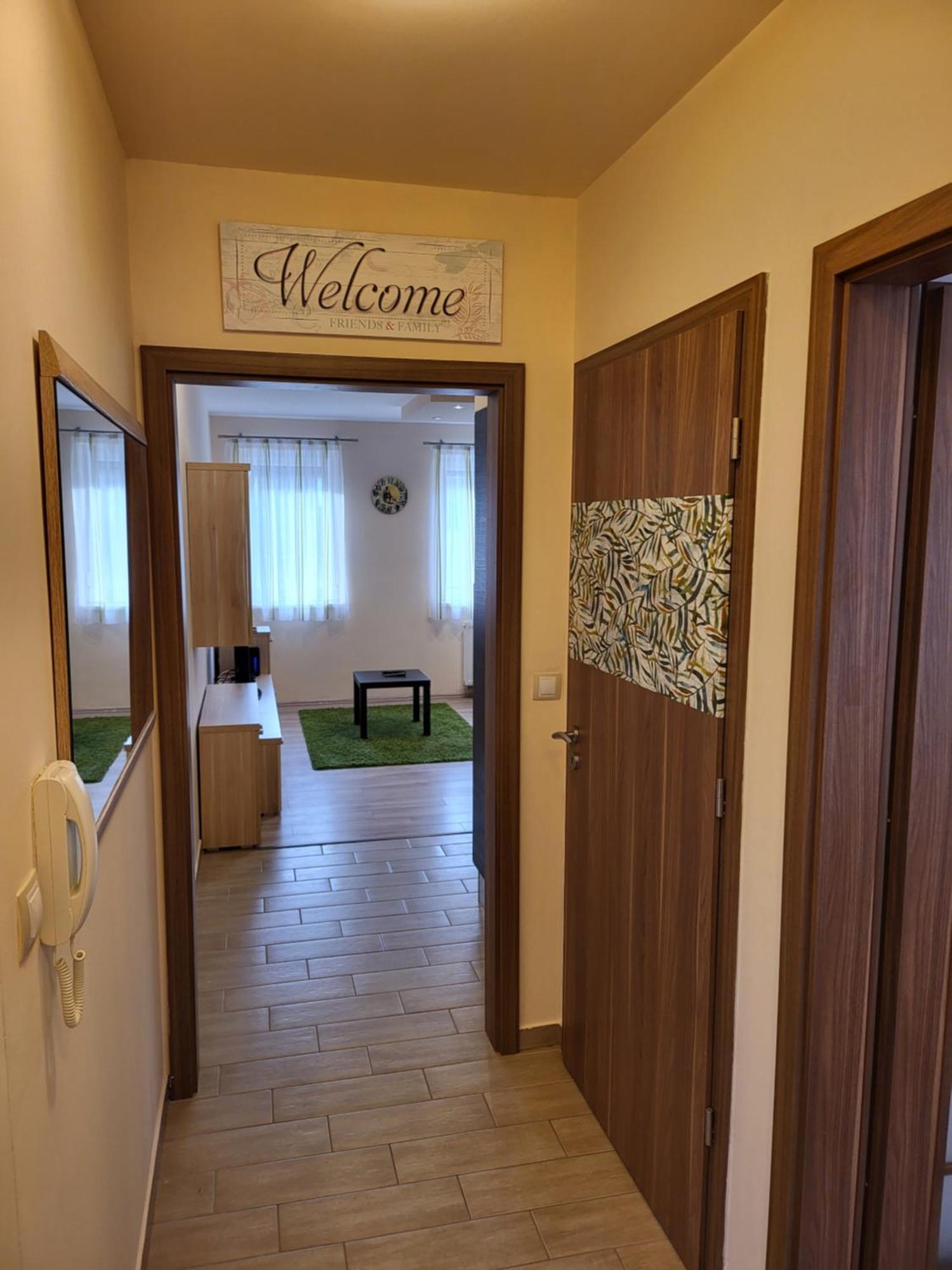 Triangol Apartman: Fuerdo, Belvaros, Egyetem Дьёр Экстерьер фото